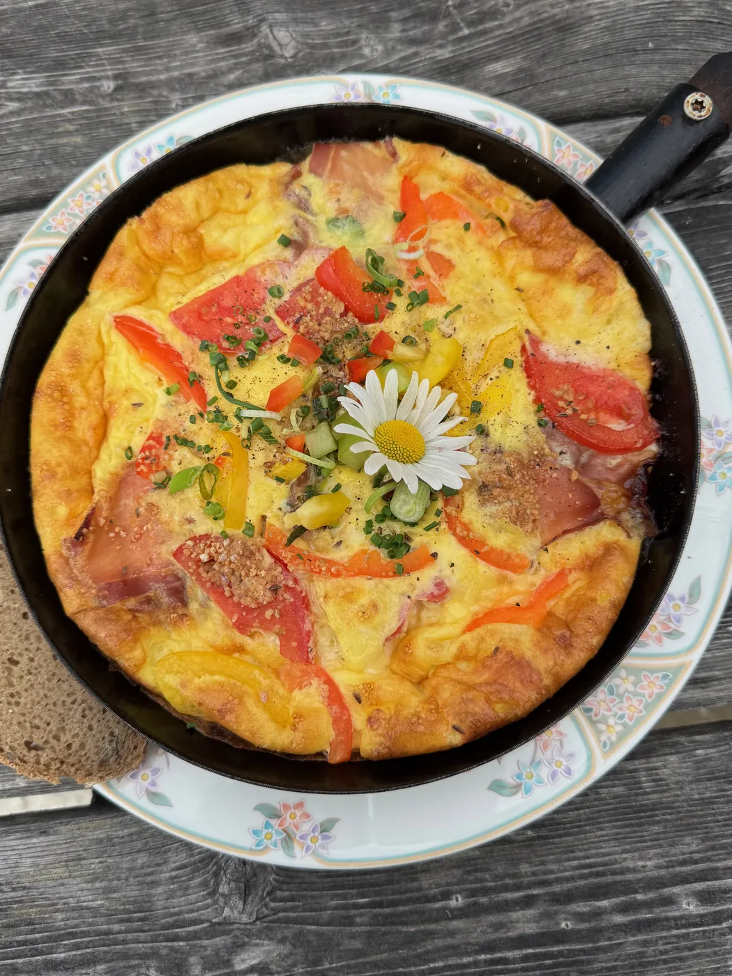 Frisch zubereitete Gemüsemahlzeit